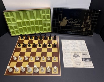 Vtg - GALLANT KNIGHT Chess Set - "DUNDEE" - weighted pieces - beautifully made