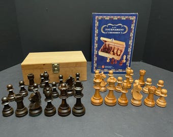 WOOD CHESSMEN with 3 1/4" KING and wood Storage Box - pieces are weighted