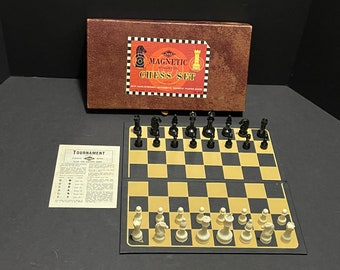 Vintage - LOWE #815 Light Brown Case - Tournament - Weighted Pieces - COLLECTIBLE