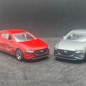 2019 Mazda 3 Neuheit Schlüsselanhänger aus 1:64 DieCast Modellauto Bild 1