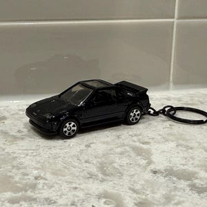 Portachiavi originale Toyota MR2 del 1984 realizzato con un modello di auto pressofusa in scala 1/64