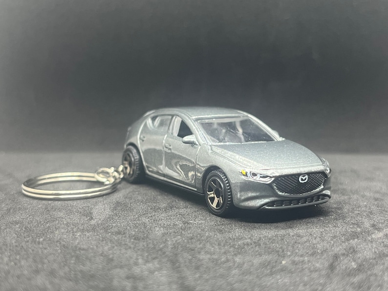 2019 Mazda 3 Neuheit Schlüsselanhänger aus 1:64 DieCast Modellauto Bild 3