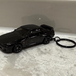 Nissan Skyline GT-R BNR32 Novelty Keychain made from 1/64 diecast model scale car
