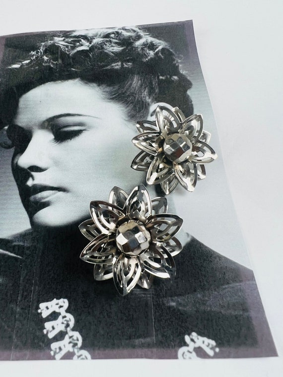 Vintage silver tone blooming flowers clip on eari… - image 5