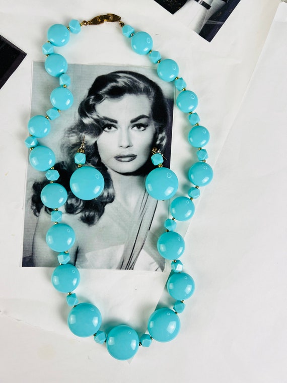 Vintage 1960’s turquoise color beaded necklace an… - image 1
