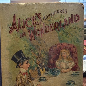 C1930-89 ALICE IN WONDERLAND Scarce Original Trade Cards X7 C1930-89 ALICE IN WONDERLAND Scarce Original Trade Cards X7