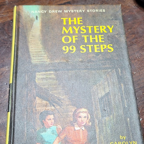 Une histoire mystérieuse de Nancy Drew, plusieurs livres de Carolyn Keene, 1954