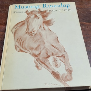 Resumen de Mustang de Paul Laune 1964 Una selección de biblioteca de historias de caballos de fama mundial