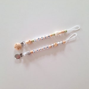 Pacifier clip holder personalized with baby name, Soother Clip with name , Baby shower gift for girl or boy image 2