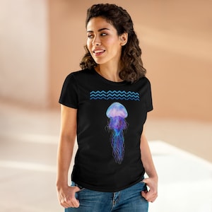 Jellyfish Shirt Gorgeous, Colorful Jelly Fish Women&#39;s Midweight Cotton Tee