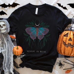 Magic is Real T-Shirt, Witchy, Witch Shirt, Halloween Shirt, Gift for her, Trending Shirt, Cute Shirt, Witch Shirt, Magic, Mystic
