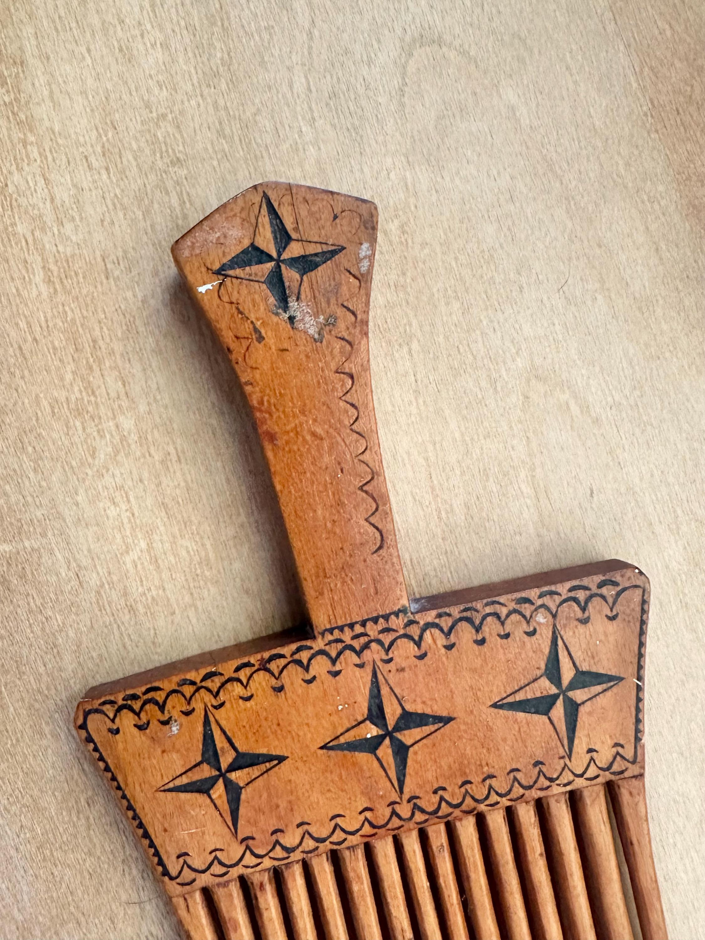 Vtg Solomon Islands Hand Carved Wooden Hair Comb 10.5\