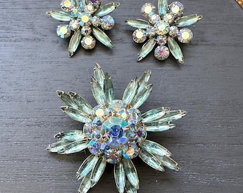 Vintage Judy Lee set groenblauw turkoois blauw groen AB Starburst broche speld en clip oorbellen, iriserend, gesigneerd