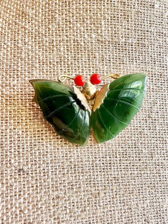 Vintage Bright Green Jade and Gold Tone Butterfly… - image 6