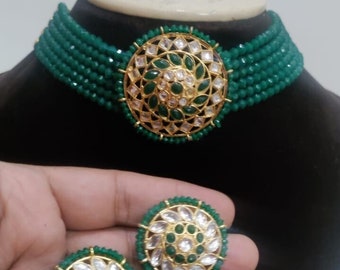 Wunderschöne Smaragd- und Diamant-Halskette in Premium-Qualität. Grüne Diamant-Halskette für die Braut. Brautschmuck. Smaragd-Diamant-Halskette
