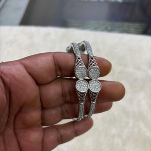 Amerikaanse diamanten armband/ CZ diamanten zilveren armband/ Set van 2 AD diamanten armband/ kristallen armbanden/ Indiase armband/Bollywood Jhumki Bangle Latkan