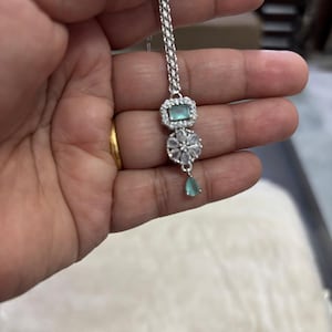 Beautiful Premium Quality Indian Maangtikka For Wedding Pakistani Tikka Pakistani Green Diamond Tikka for Wedding For Women With Free Gift