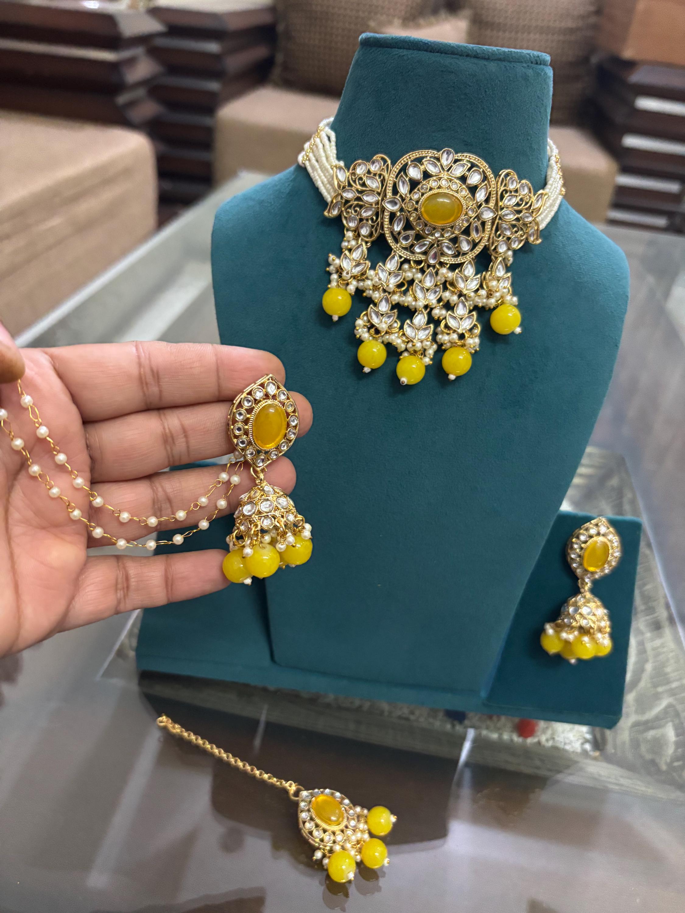 Buy Sahare With Choker Earring and Tikka /gold Kundan Pearl Chain