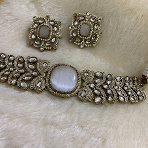 Moissanit Kundan Choker Halsband & Örhängesset, Indiska Bröllopssmycken