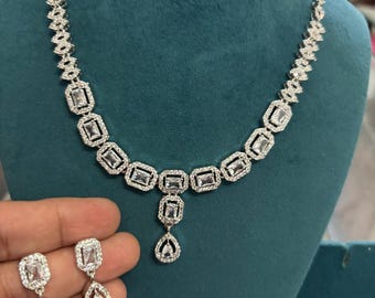 Indiskt halsband med smaragd och vit diamant - Brudsmycken