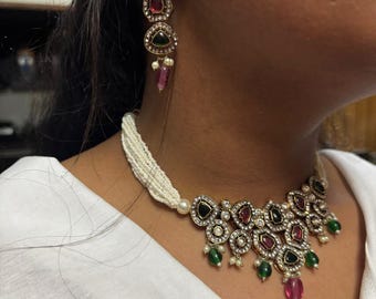 Conjunto de collar gargantilla Kundan: joyería nupcial india con perlas