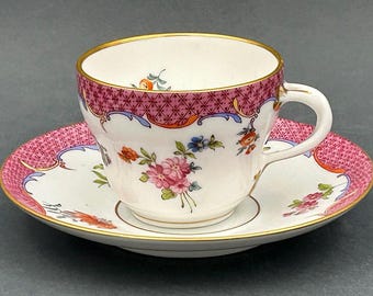 Rara taza y platillo de porcelana Herend antigua para café expreso, siglo XIX.