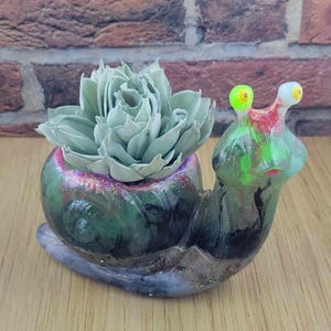 Novelty Flower Pot| Resin Paperweight| Snail|