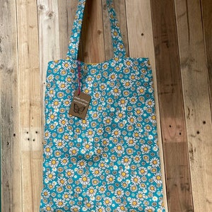 Tote bag in blue floral fabric