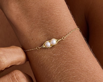 Minimalist Pea Pod Pearl Bracelet, Natural Freshwater Pearl Bracelet, Daily Bracelet, Bridal Wedding Bracelet, Bridesmaid Gift, Gift for Her