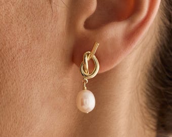 Knot-shaped Pearl Pendant Earrings, Minimalist Freshwater Pearl Earrings, Bridal Earrings, Gold Earrings, Bridesmaid Gifts, Gifts for Her