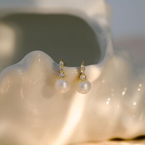 Véritable boucle d'oreille en perle d'eau douce avec diamant, boucles d'oreilles pendantes en perles, boucles d'oreilles de mariée simples naturelles en or, cadeau de Noël, cadeau de demoiselle d'honneur image 2