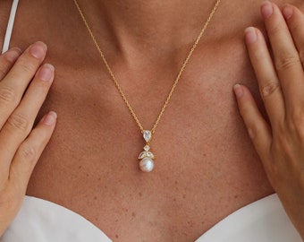 Bridal Pearl Necklace with CZ Diamond, Freshwater Pearl Necklace, Wedding Necklace, Pearl Jewelry, Mothers Necklace, Bridesmaid Gift for Her