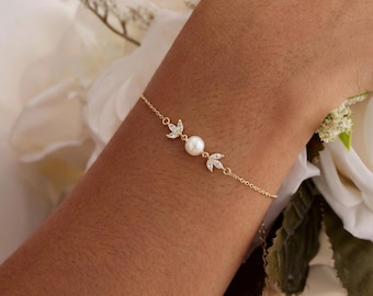 Diamond Leaf Pearl Bracelet, Freshwater Pearl Bracelet, Bridal Bracelet, Wedding Jewellery, Bridesmaid Gift, Mother's Day Gift for Her