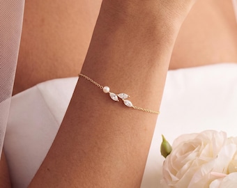 Natural Pearl with Leaf Diamond Bracelet, Dainty Bridal Pearl Jewelry, Wedding Bridal Bracelet, Bridesmaid Gift, Christmas Gift for Her