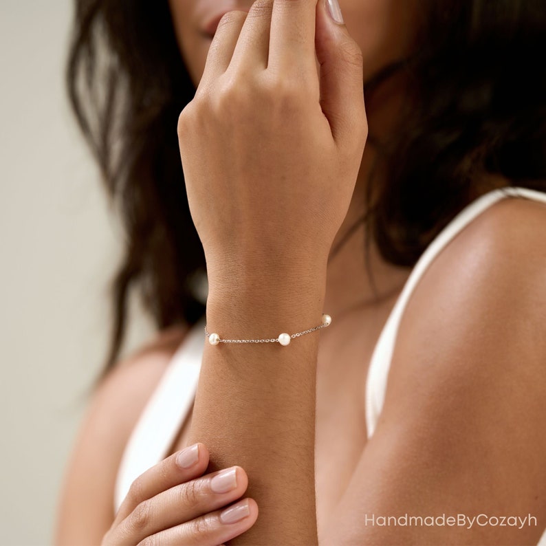 Bracelet de perles minimaliste, véritable bracelet de perles d'eau douce naturelles, bracelet de demoiselle d'honneur, bracelet de mariage, cadeau d'anniversaire, cadeau de Noël image 8