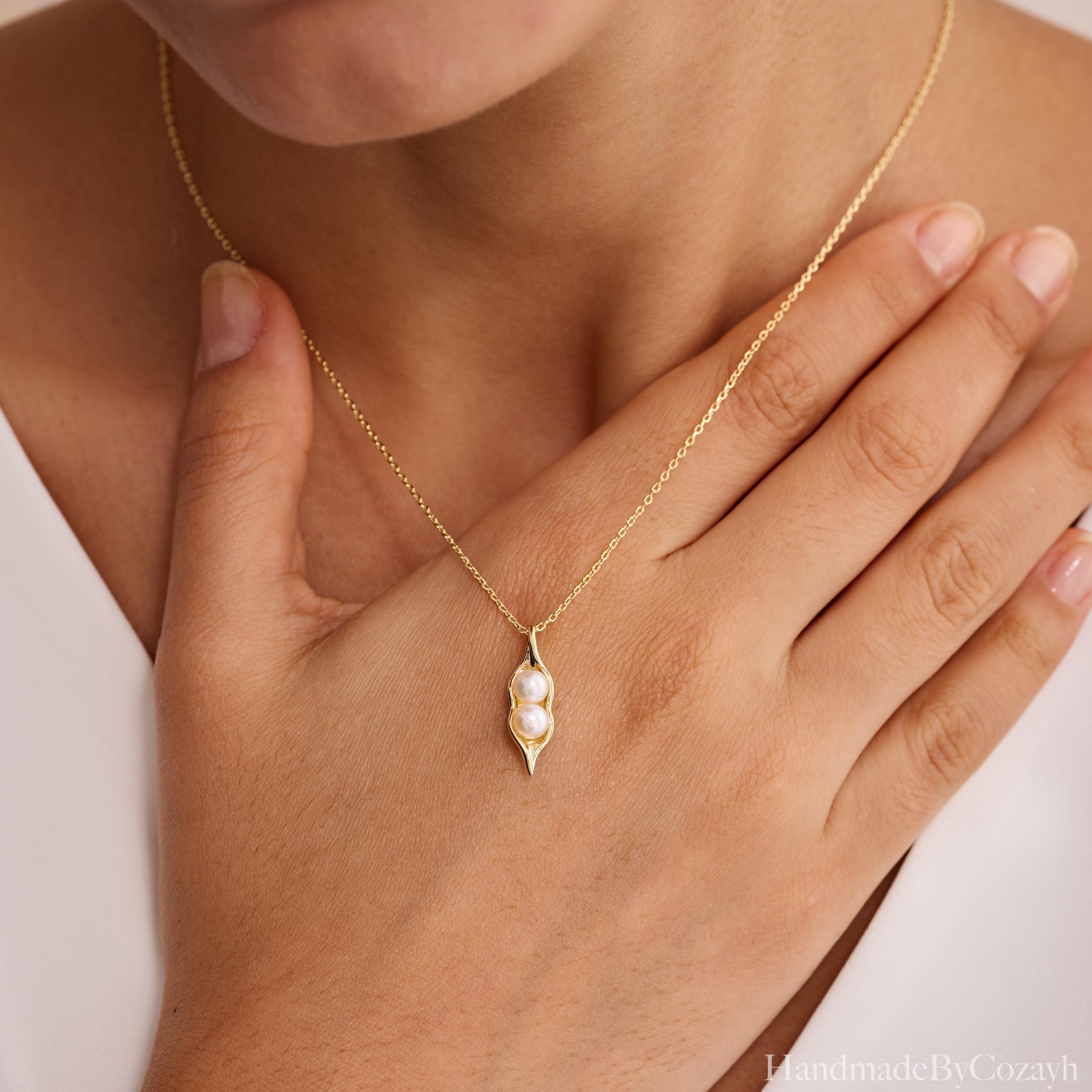 Dainty Pea Pod Pearl Necklace, Natural Freshwater Pearl Necklace, Family Jewelry, Bridal Necklace, Wedding Gift, Teachers Gift for Her