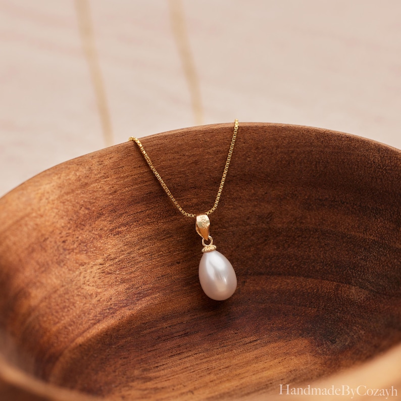 Minimalist Freshwater Pearl Drop Necklace, Single Pearl Necklace, Wedding Necklace, Bridal Jewelry, Bridesmaid Gift for Her, Gift for Mom image 12