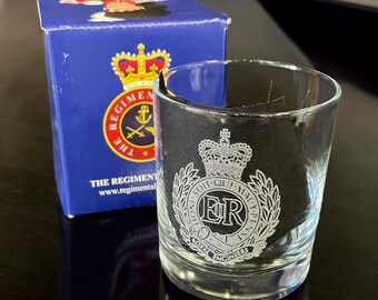 Armed Forces Veterans Gifts, The Royal Engineers engraved whisky glass with personalised inscription.