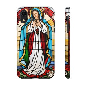 Stained Glass Jungfrau Maria Handyhülle Religiöse iPhone Hülle, langlebig und stilvoll, einzigartiges christliches Geschenk für sie perfektes Geburtstagsgeschenk.