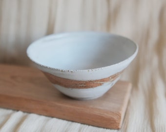 Handgemaakte keramische kleine kom, dessertschaal, minidipkom, kommen in moderne stijl in Wabi Sabi-stijl, handgemaakt cadeau