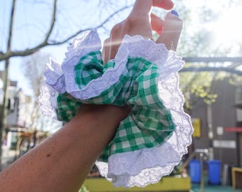 LACE OVERSIZED SCRUNCHIE Green Gingham scrunchie lace