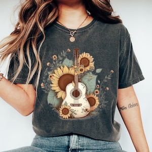 Guitar Sunflower T-Shirt, Western Shirt, Country Music Lover Tee, Southern Shirt, Western Music Lover Shirt, Vintage Tee, Retro Guitar Tee