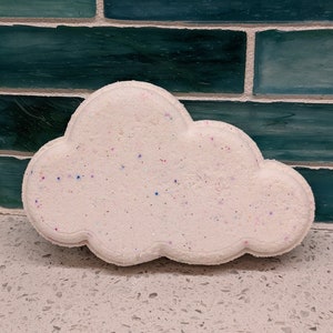 Happy Lil' Cloud Rainbow Bath Bomb