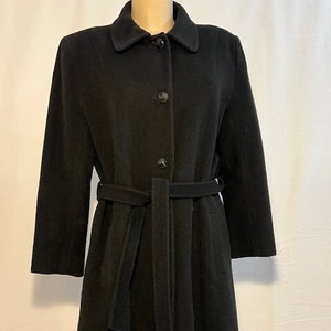 Vintage black coat, preowned A line coat with small collar neck, belted coat with 5 big buttons for closure, chic black midi coat secondhand