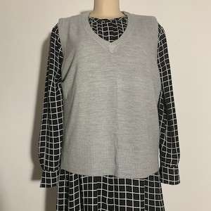 Vintage sweater, gray vest, warm vest, gray sweater vest in cotton wool fabric, secondhand up to hips