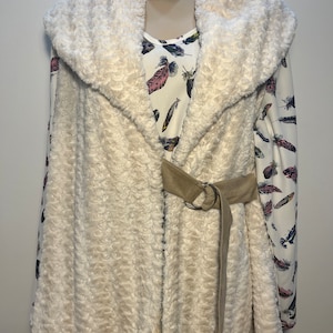 Vintage synthetic fury vest, fury sleeveless cardigan, fury jacket, white/beige fury coat with belt in big collar plus size vest, secondhand
