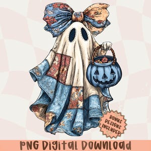 以下が含まれることがあります： パッチワークの衣装と大きなリボンを着た幽霊のデジタルイラスト。幽霊は花でいっぱいの青いジャック・オー・ランタンのバケツを持っています。「PNG Digital Download」と「Bonus Designs Included」の文字が含まれています。
