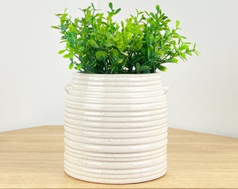 Beige / off-White Glazed Ribbed Ceramic Plant Pot Cover Neutral Home Decor Indoor Houseplant Flower Gift Decoration Accessory Office