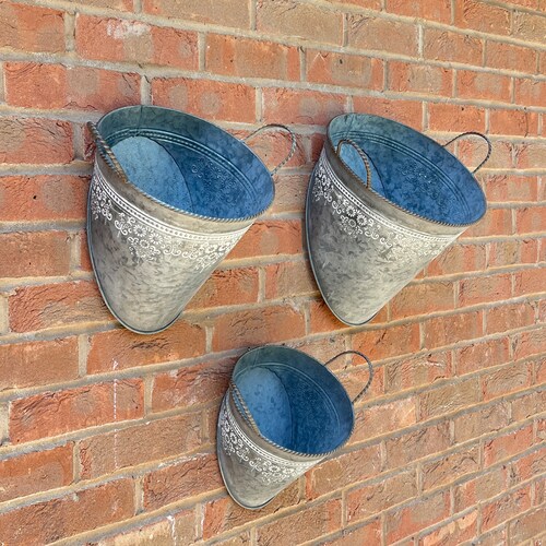Set of 3 Half Bucket Shaped Wall Mounted Hanging Metal Garden Planters Plant Pots Outdoor Decorations Fence Garage Shed Vintage Style Zinc