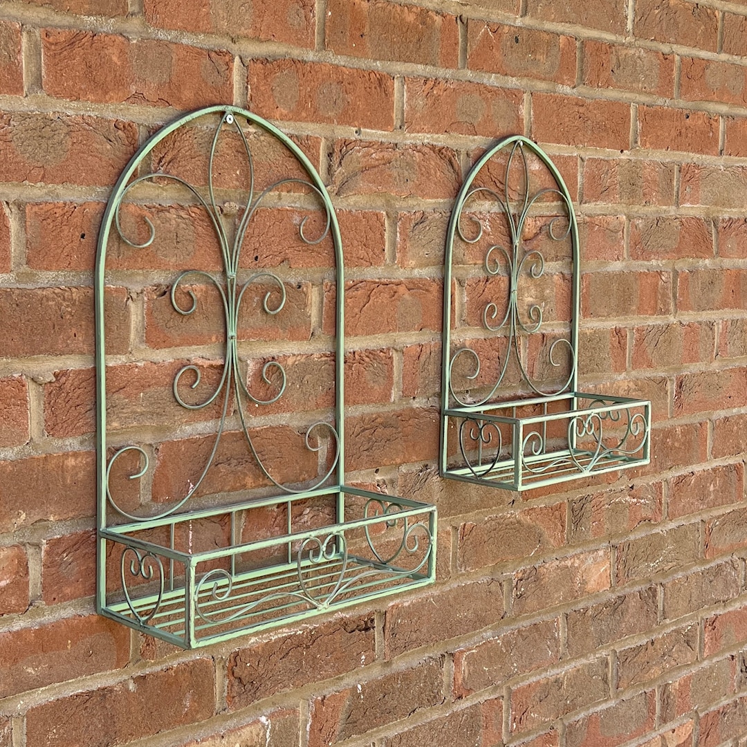 Outdoor Wall Mounted Planters Metal Plant Pot Holders Garden Shelves ...